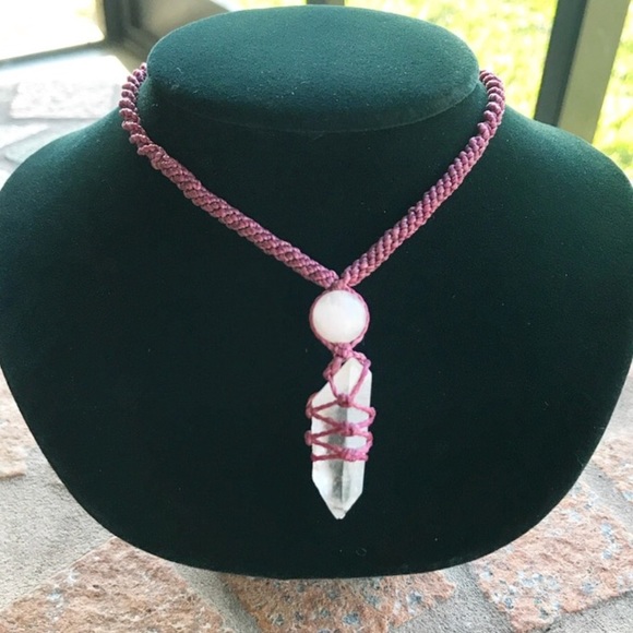 SOLD macrame crystal quartz boho necklace - Picture 2 of 8